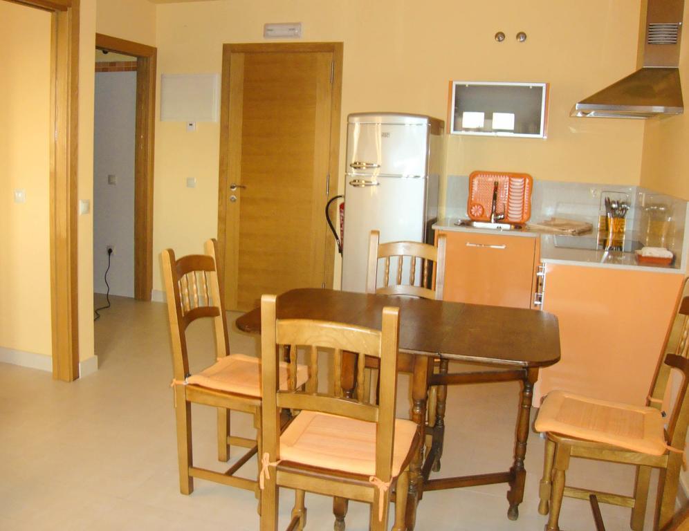 Apartamentos Fandin Ribadeo Rum bild