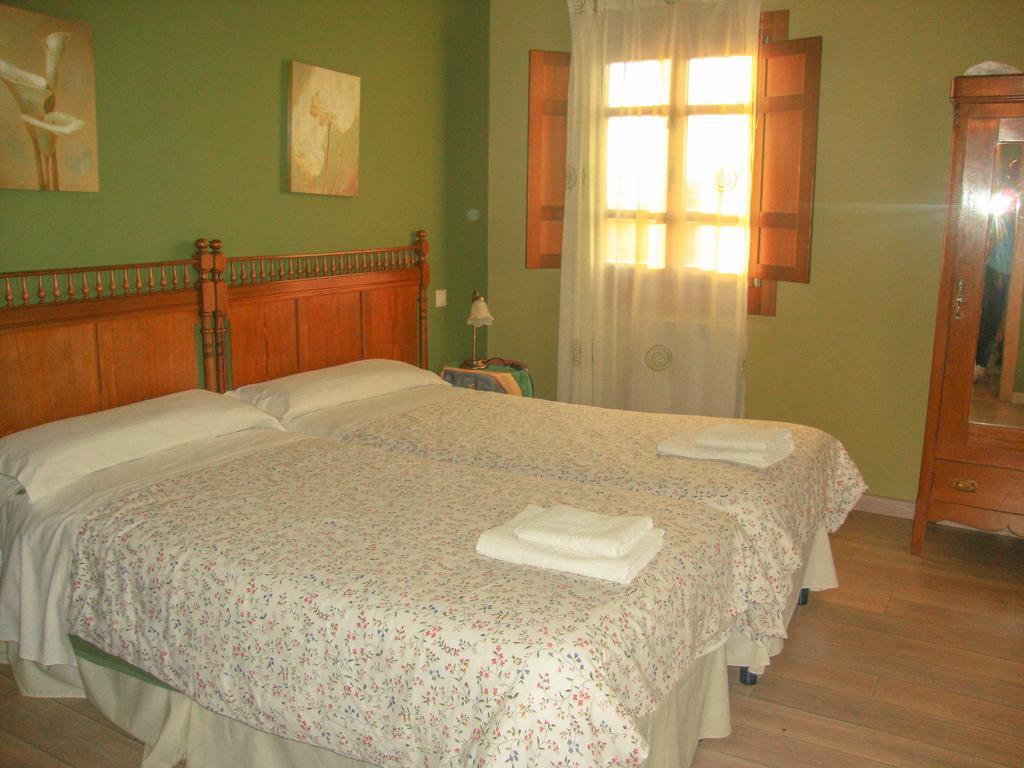 Apartamentos Fandin Ribadeo Rum bild