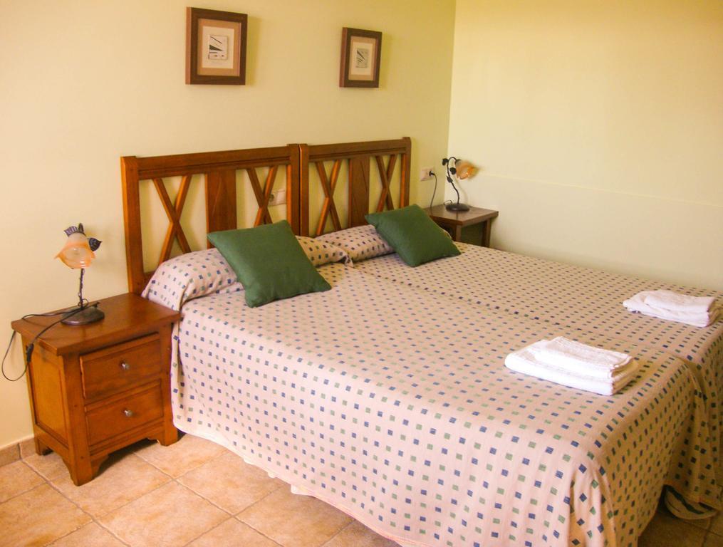Apartamentos Fandin Ribadeo Rum bild